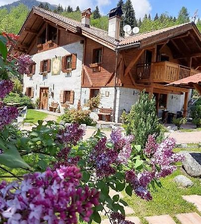 Maso Pin Bed & Breakfast Madonna di Campiglio Exterior photo
