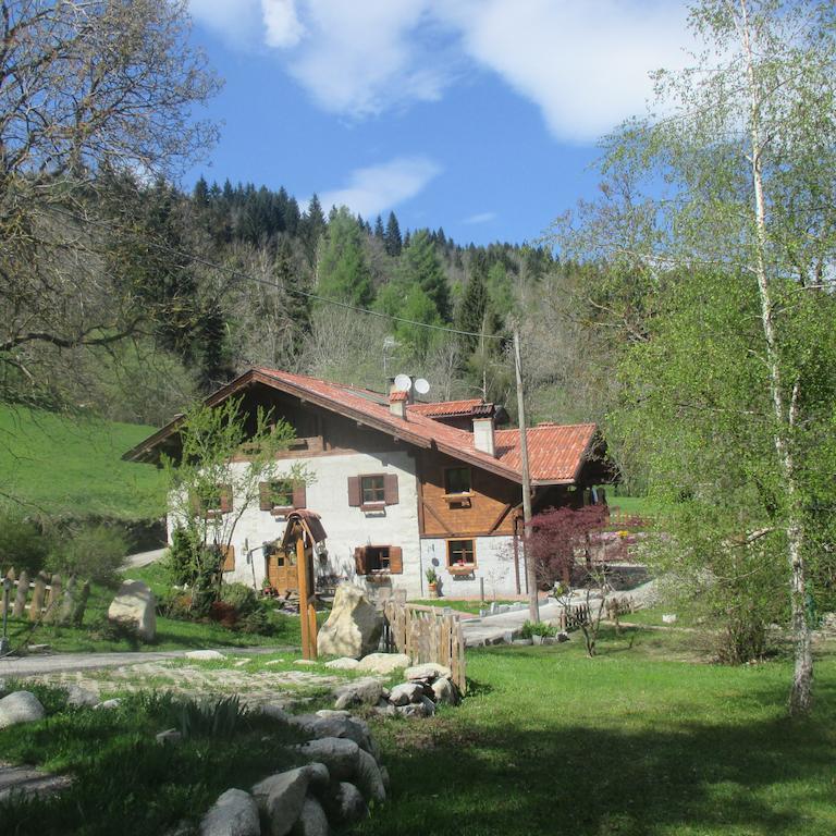 Maso Pin Bed & Breakfast Madonna di Campiglio Exterior photo